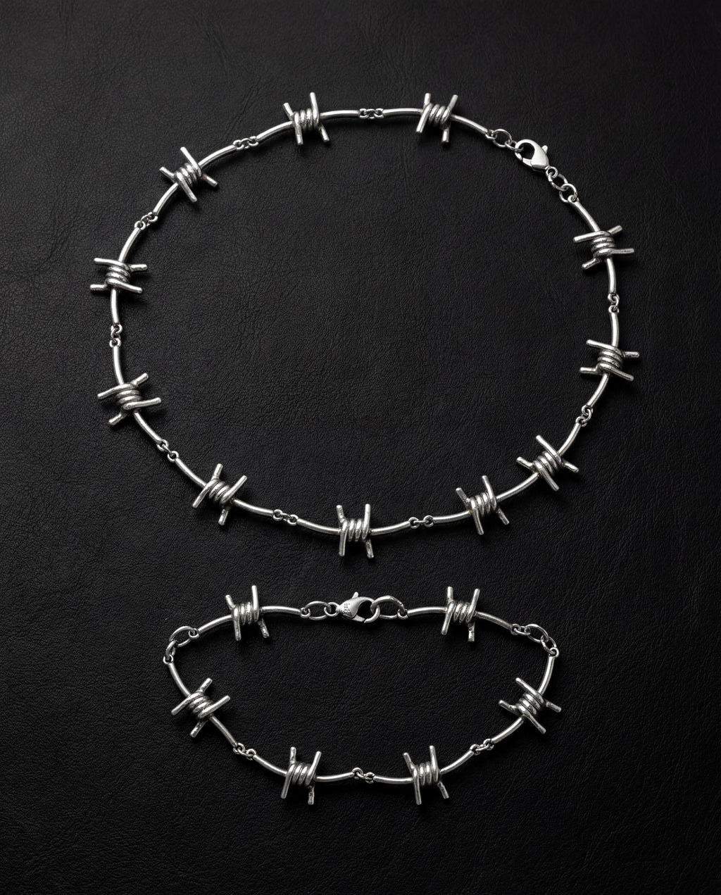 Wire necklace