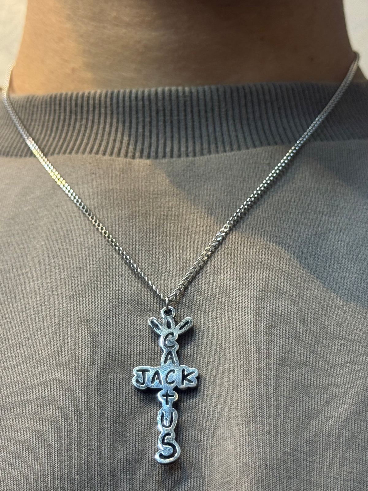 Travis necklace