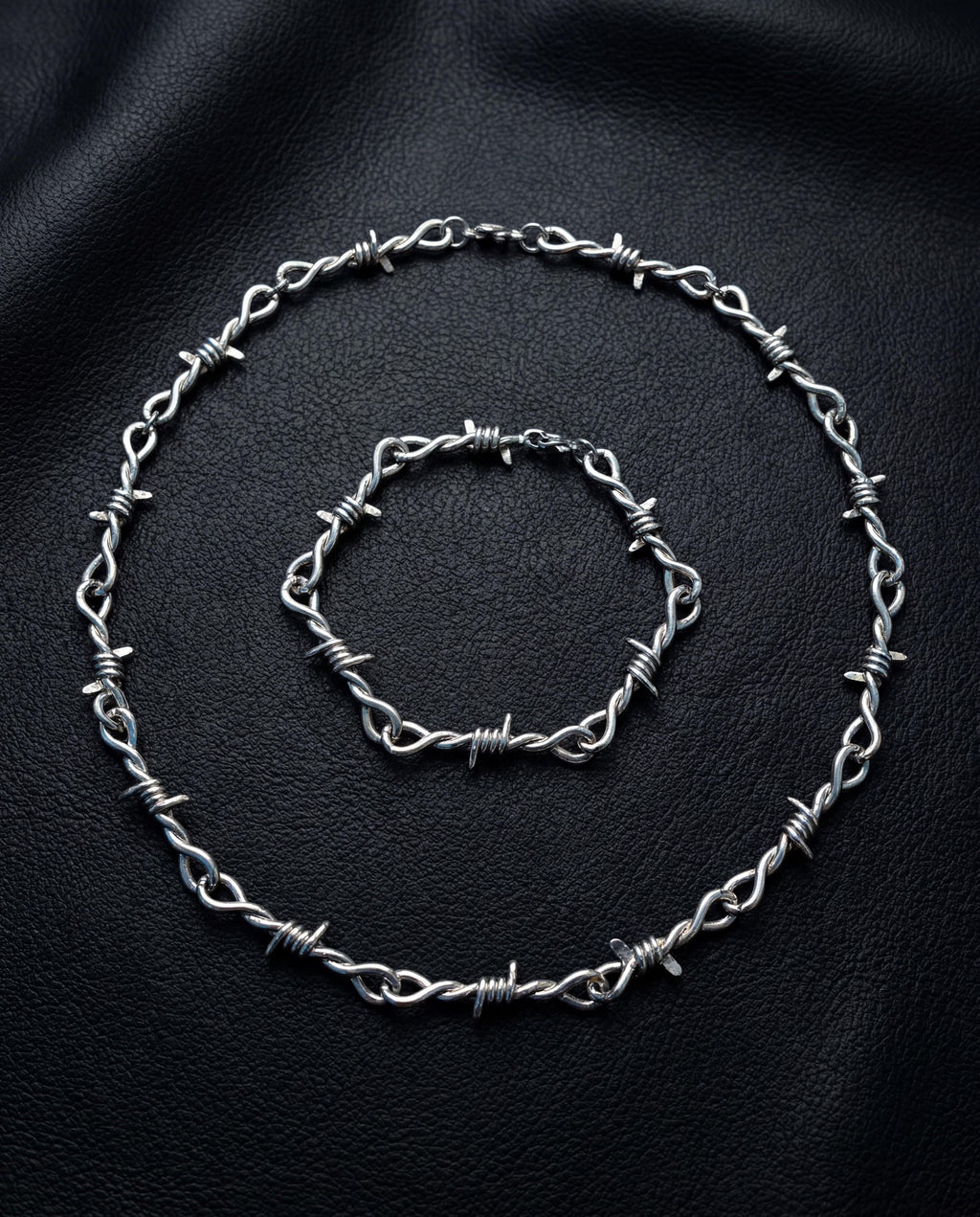 Wire necklace and bracelet