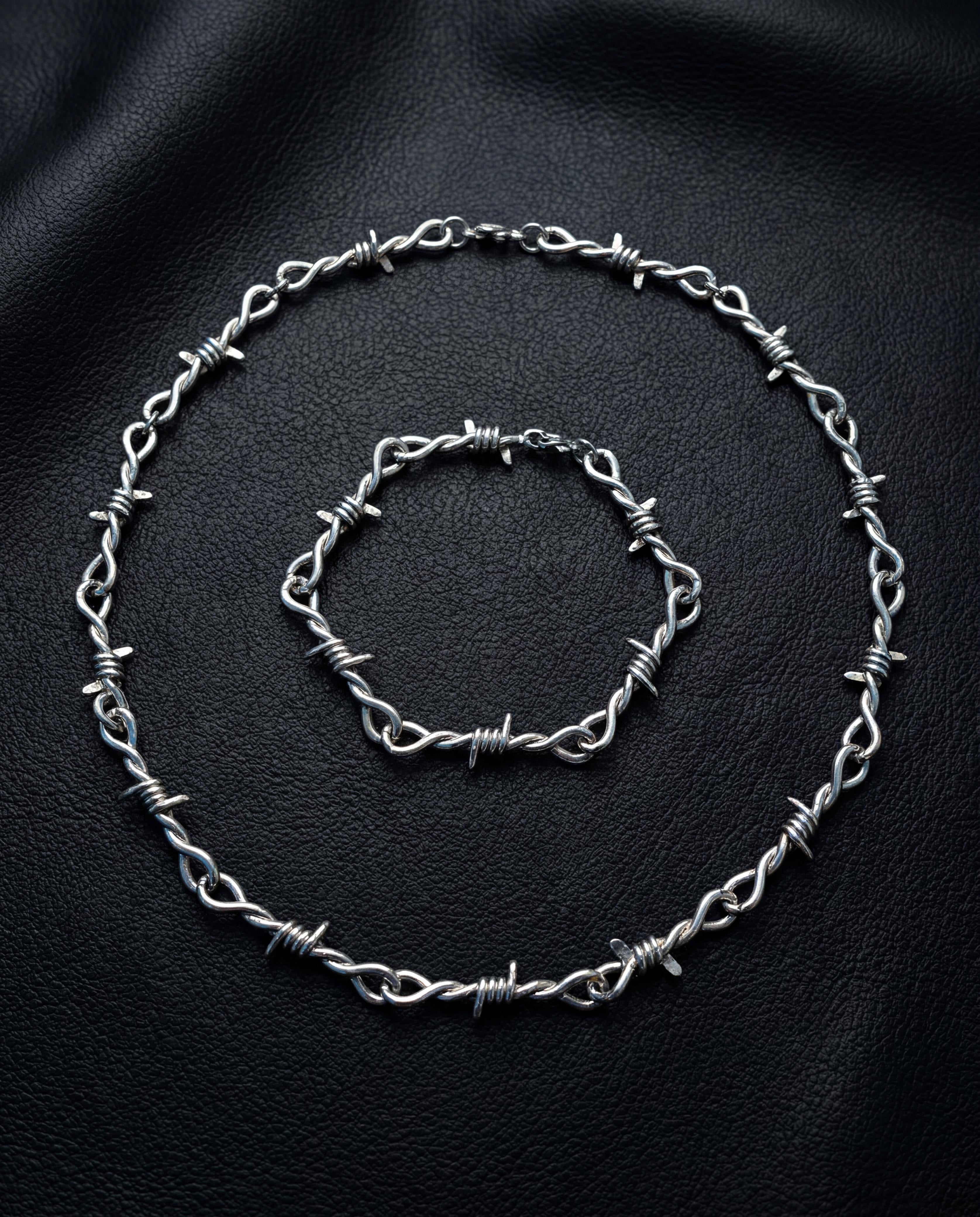 Wire necklace and bracelet