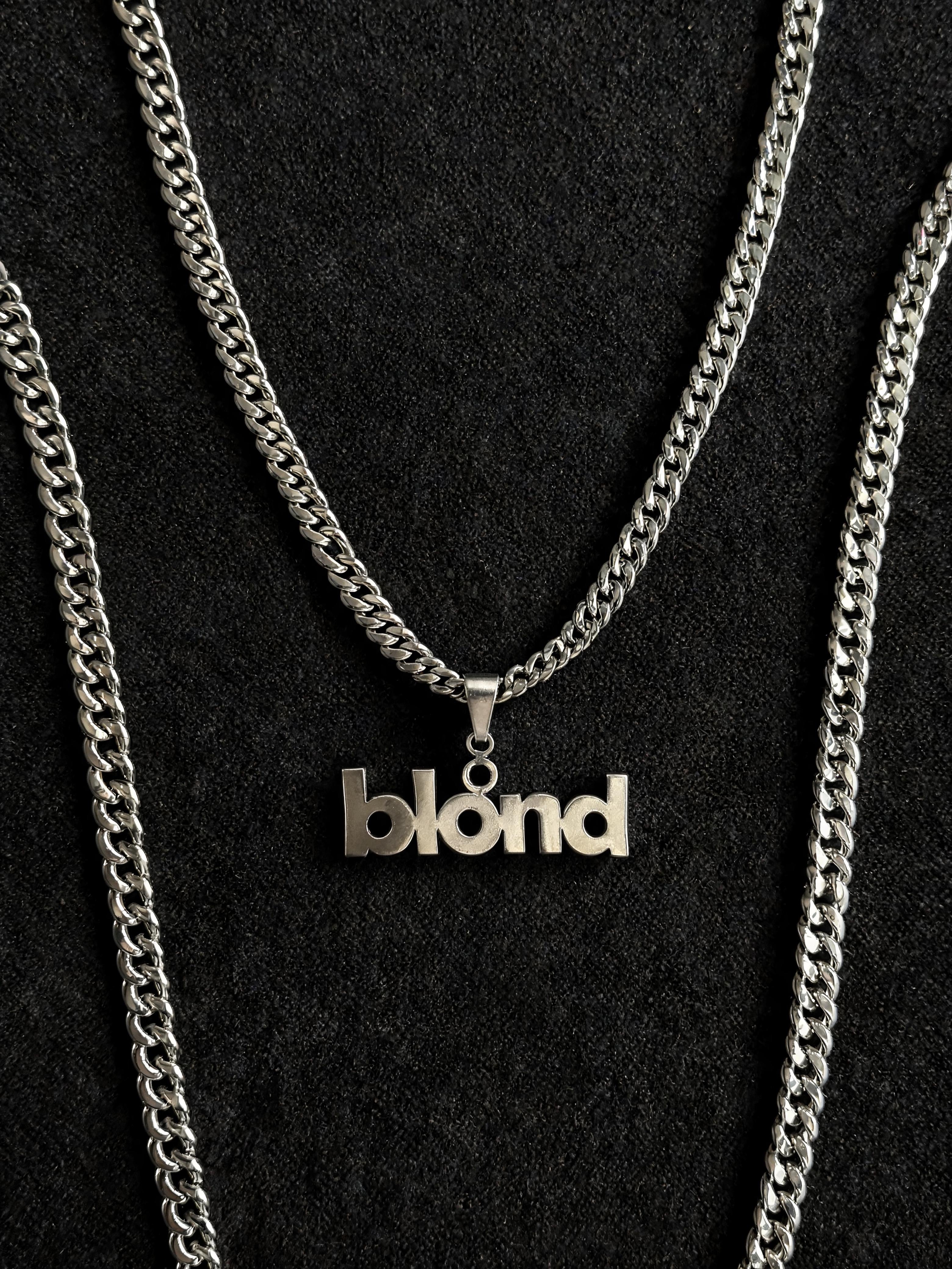 Bold necklace