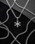 Snow necklace