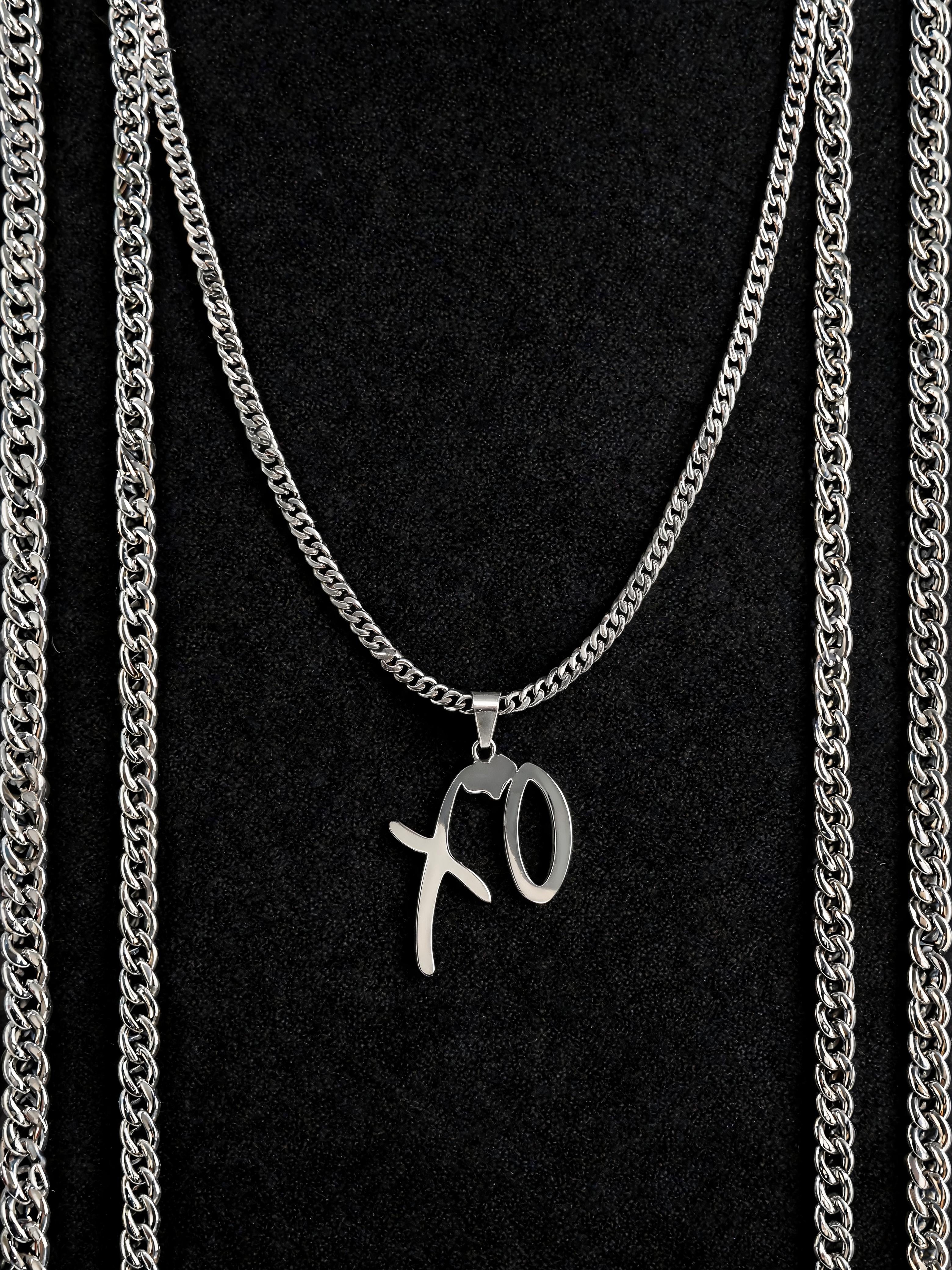 Xo necklace